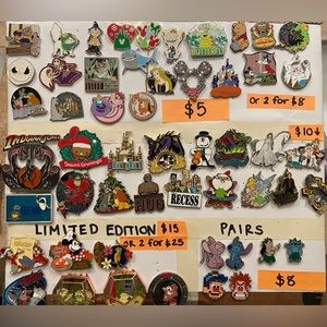 Disney Pins !
